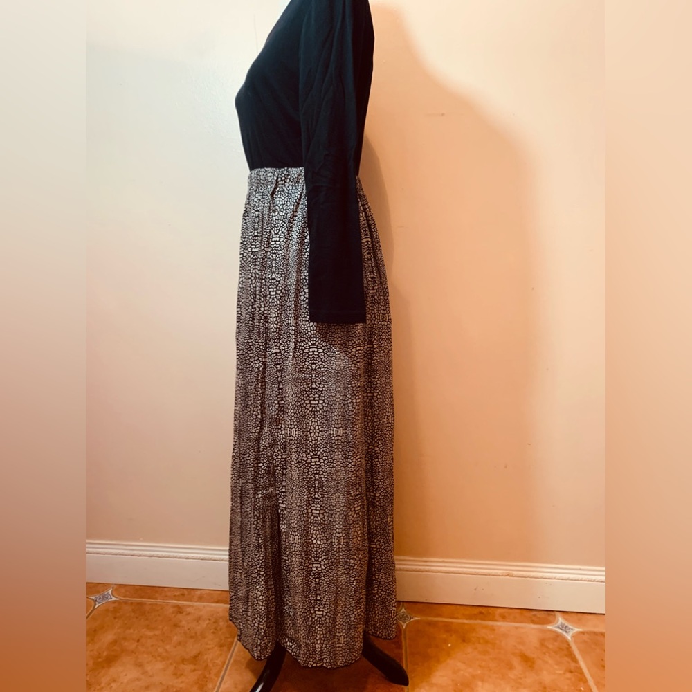 Style & co. 100% Rayon Black and Taupe Animal Print Skirt - Picture 4 of 9